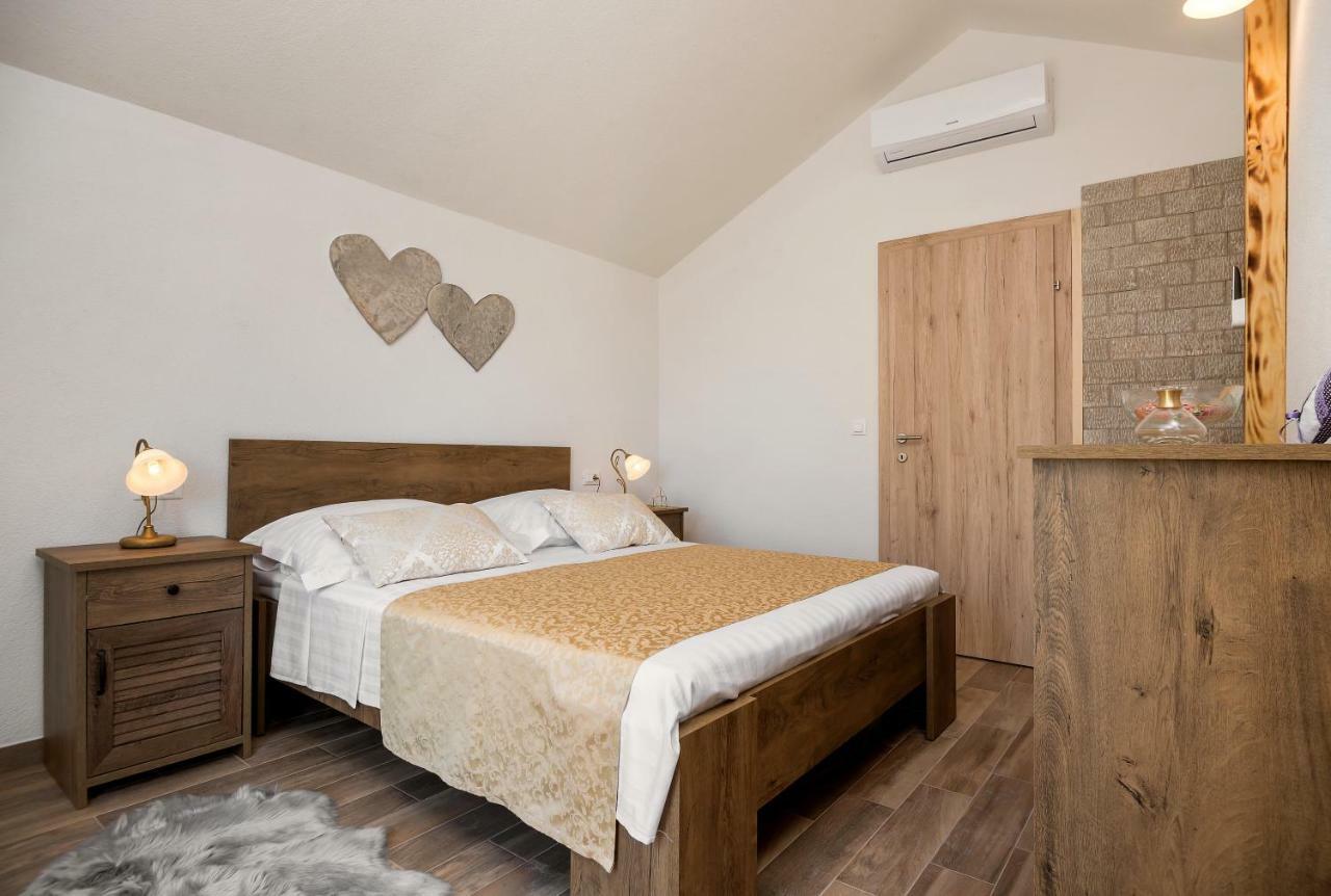Apartment Cesarica Baška Voda Dış mekan fotoğraf
