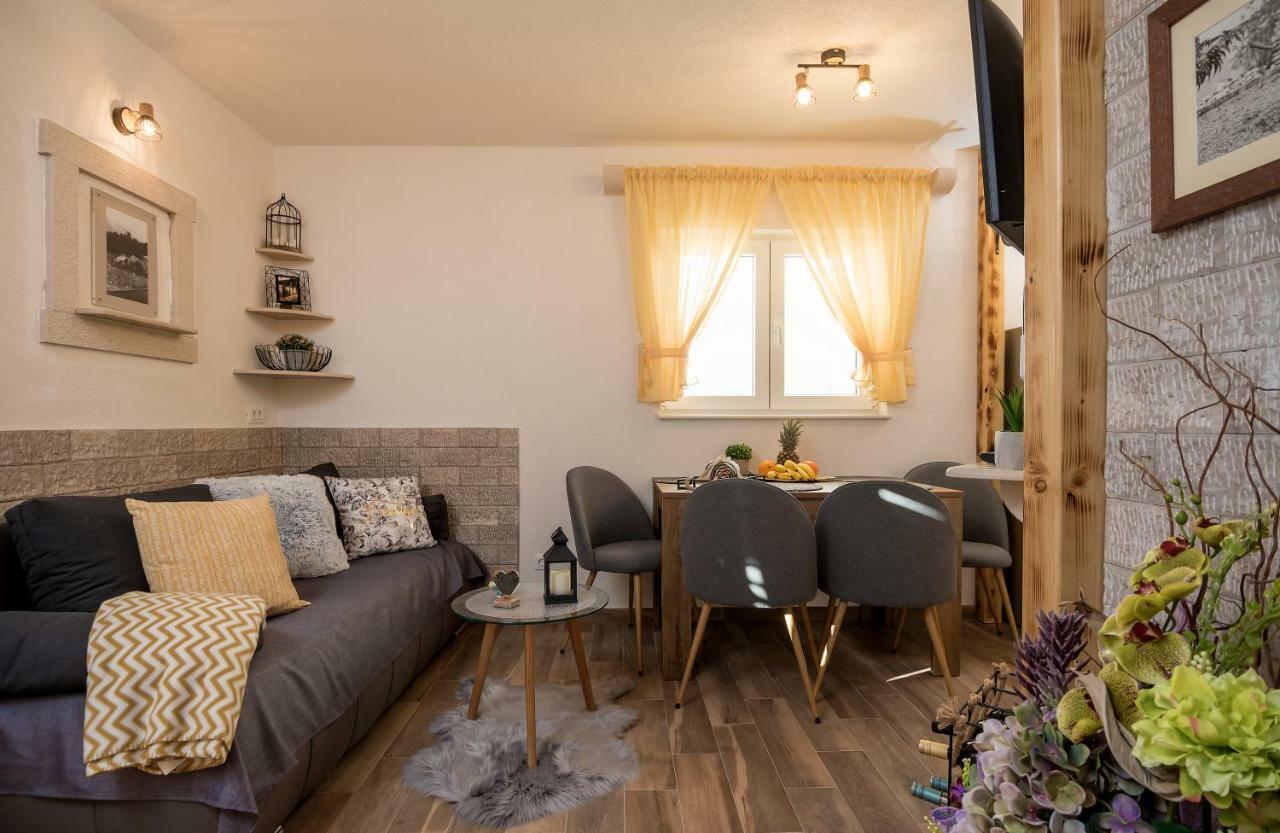 Apartment Cesarica Baška Voda Dış mekan fotoğraf