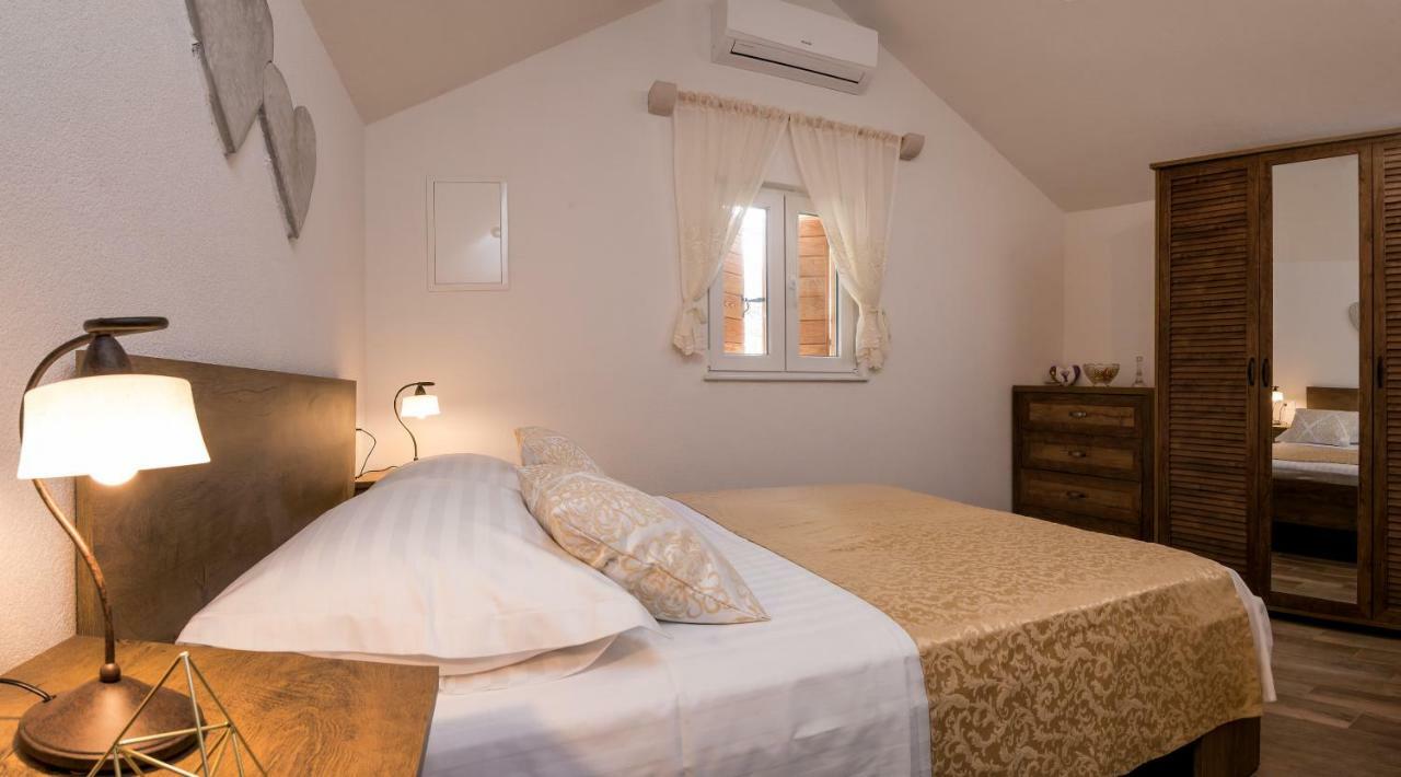 Apartment Cesarica Baška Voda Dış mekan fotoğraf