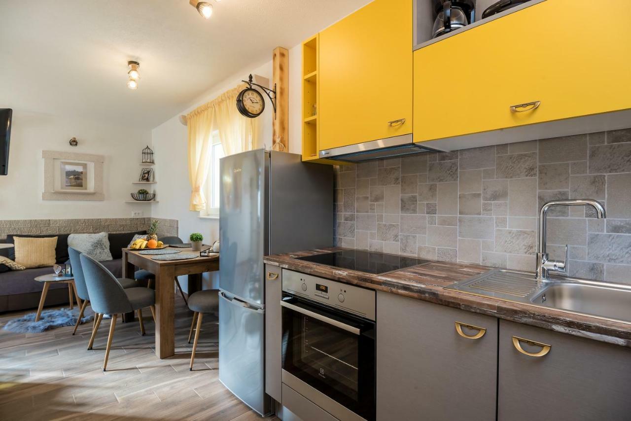 Apartment Cesarica Baška Voda Dış mekan fotoğraf